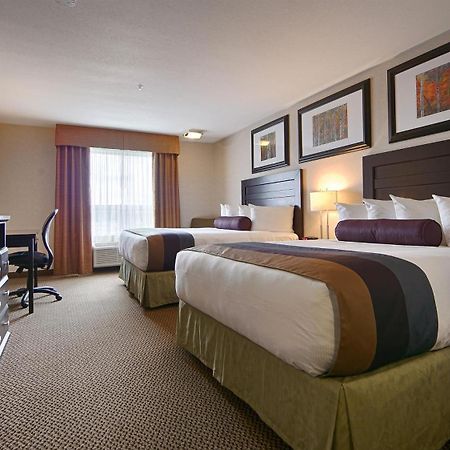 Best Western Bonnyville Inn & Suites Exterior photo