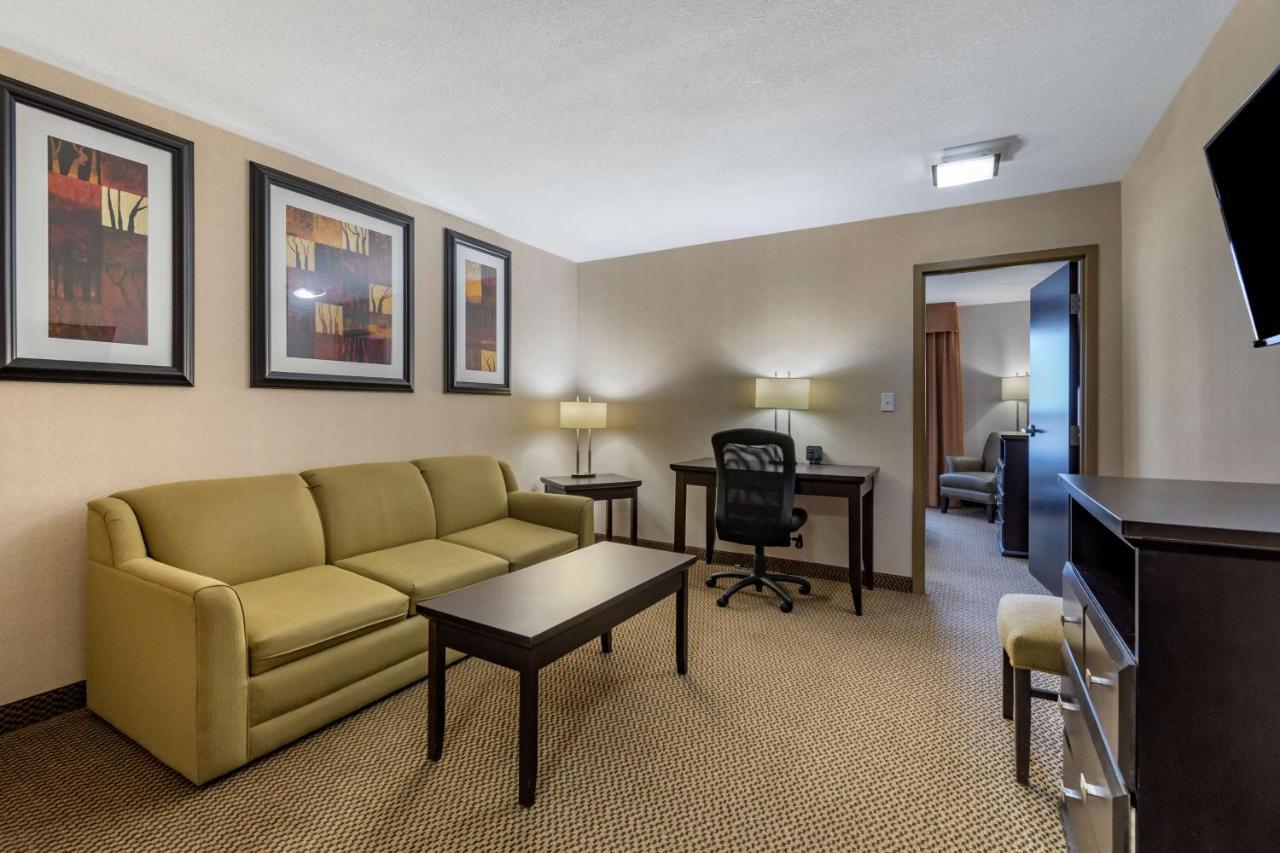 Best Western Bonnyville Inn & Suites Exterior photo