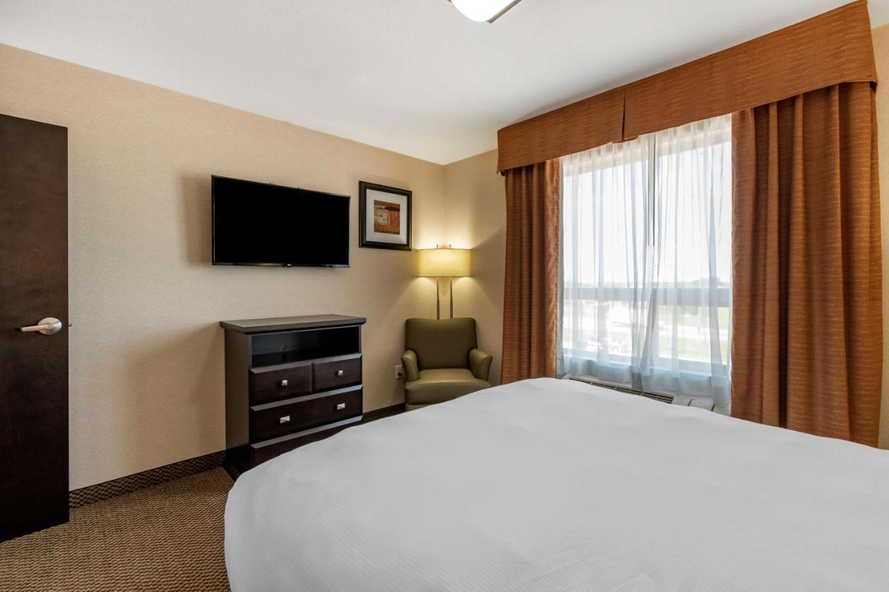 Best Western Bonnyville Inn & Suites Exterior photo