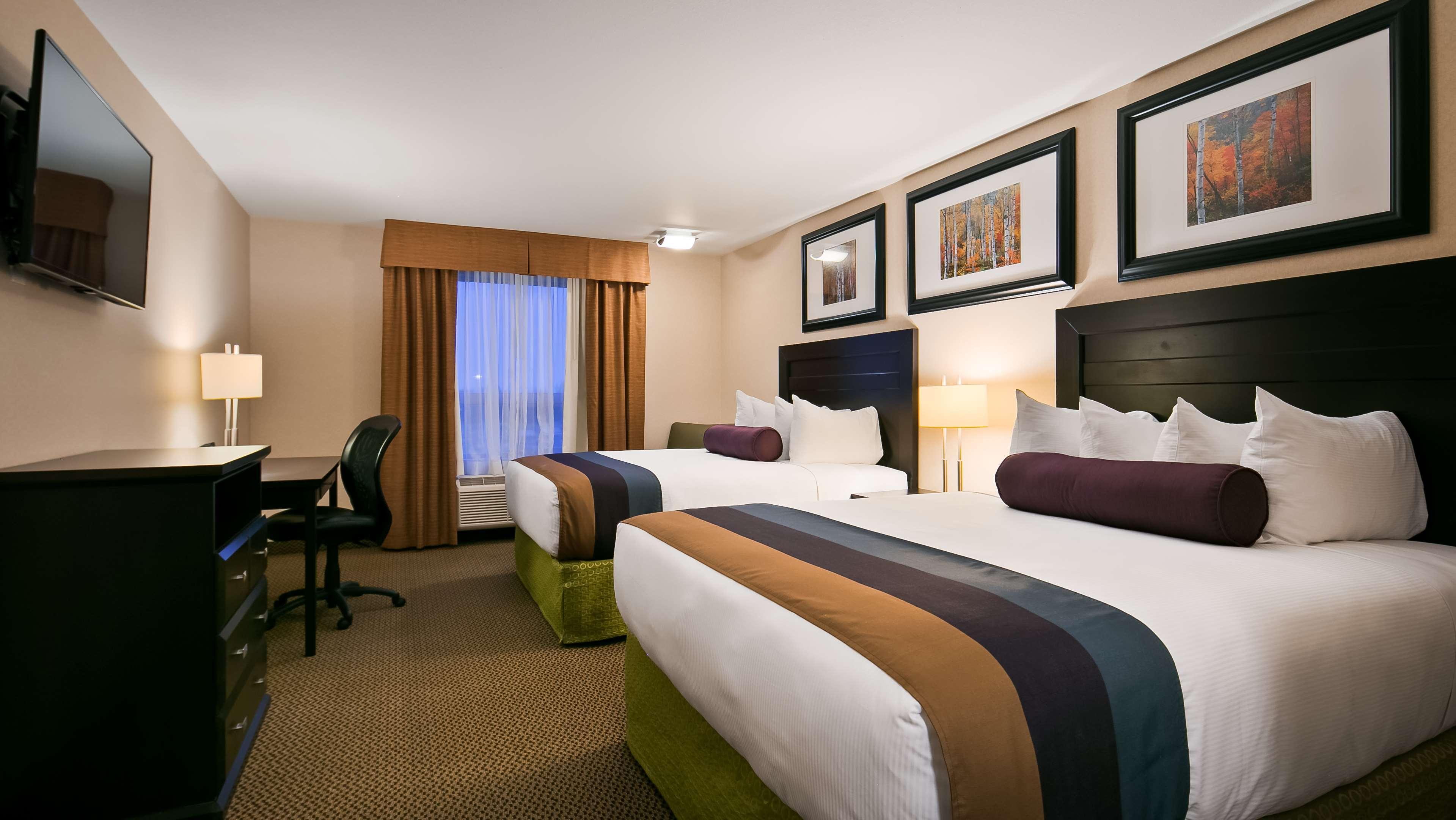 Best Western Bonnyville Inn & Suites Exterior photo