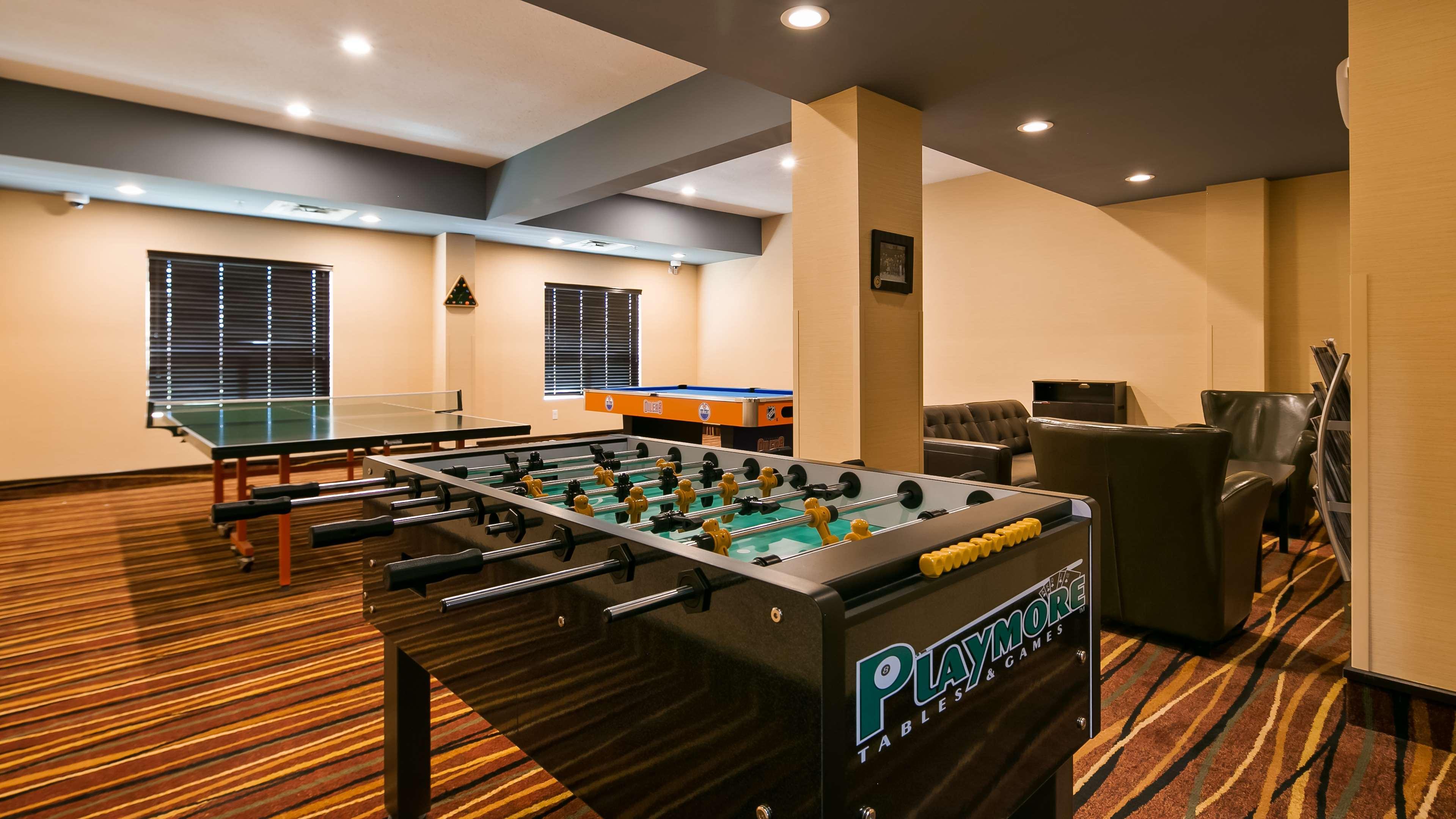 Best Western Bonnyville Inn & Suites Exterior photo